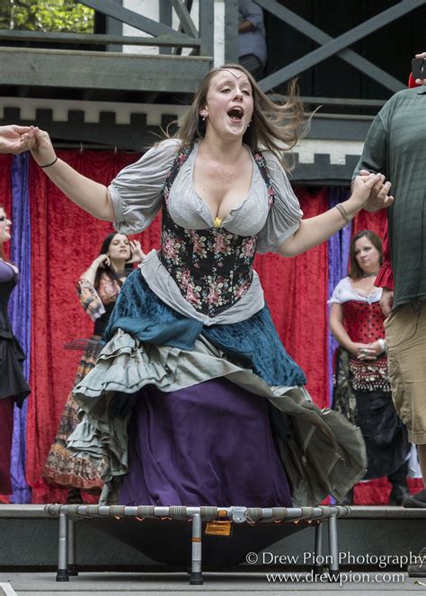 cleavage contest at king richard's faire